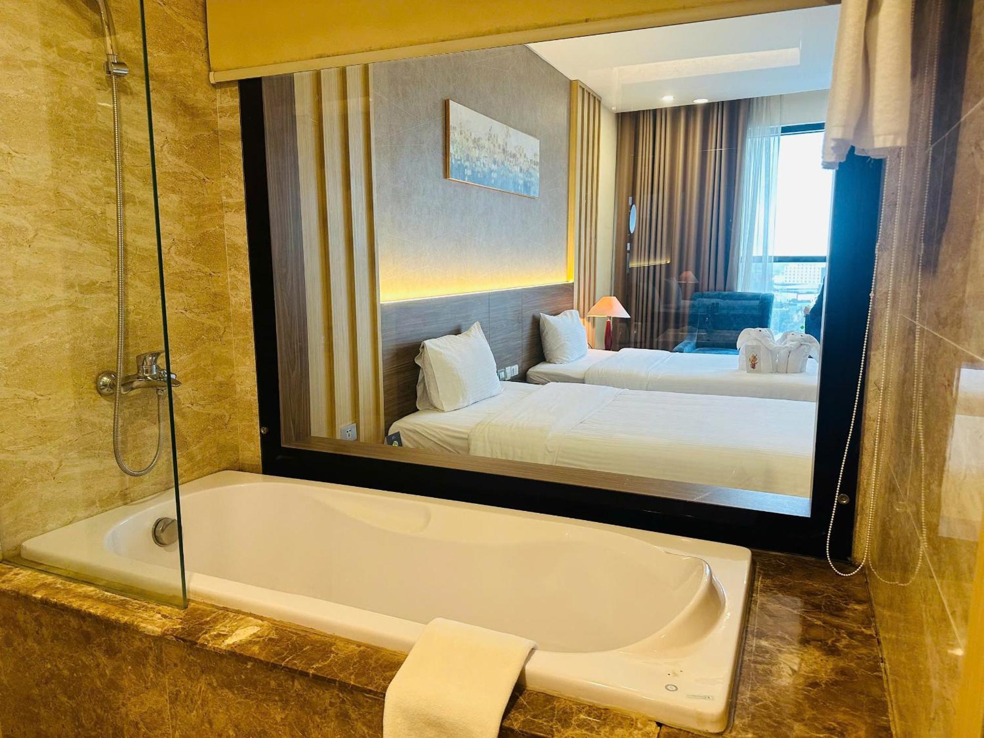 Muong Thanh Grand Quang Tri Hotel Exterior foto